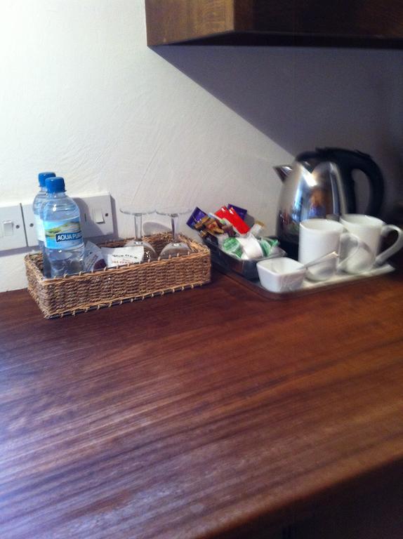 Thatched Farm Bed And Breakfast ウッドブリッジ エクステリア 写真